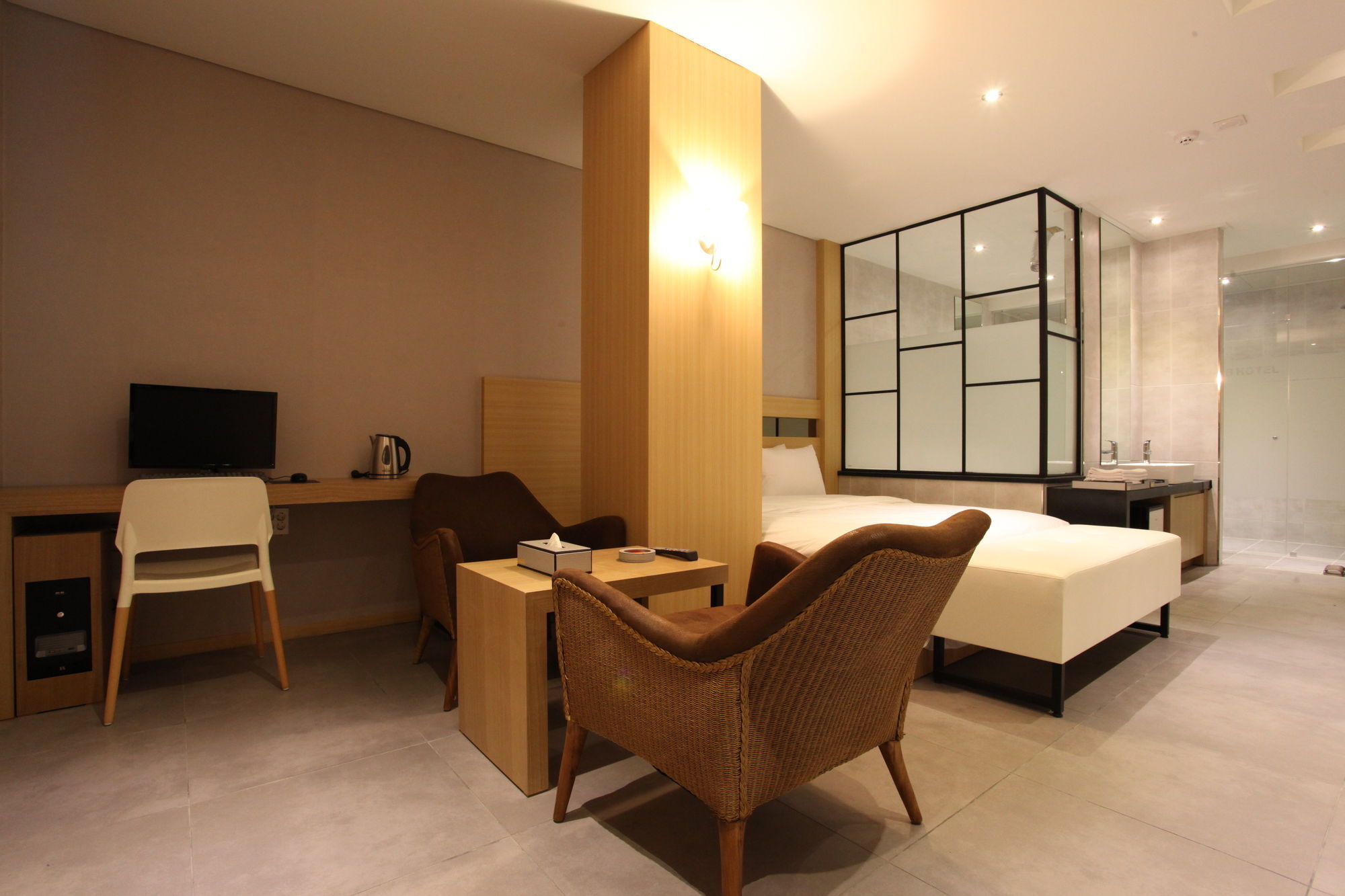 C&B Hotel Ансан Экстерьер фото