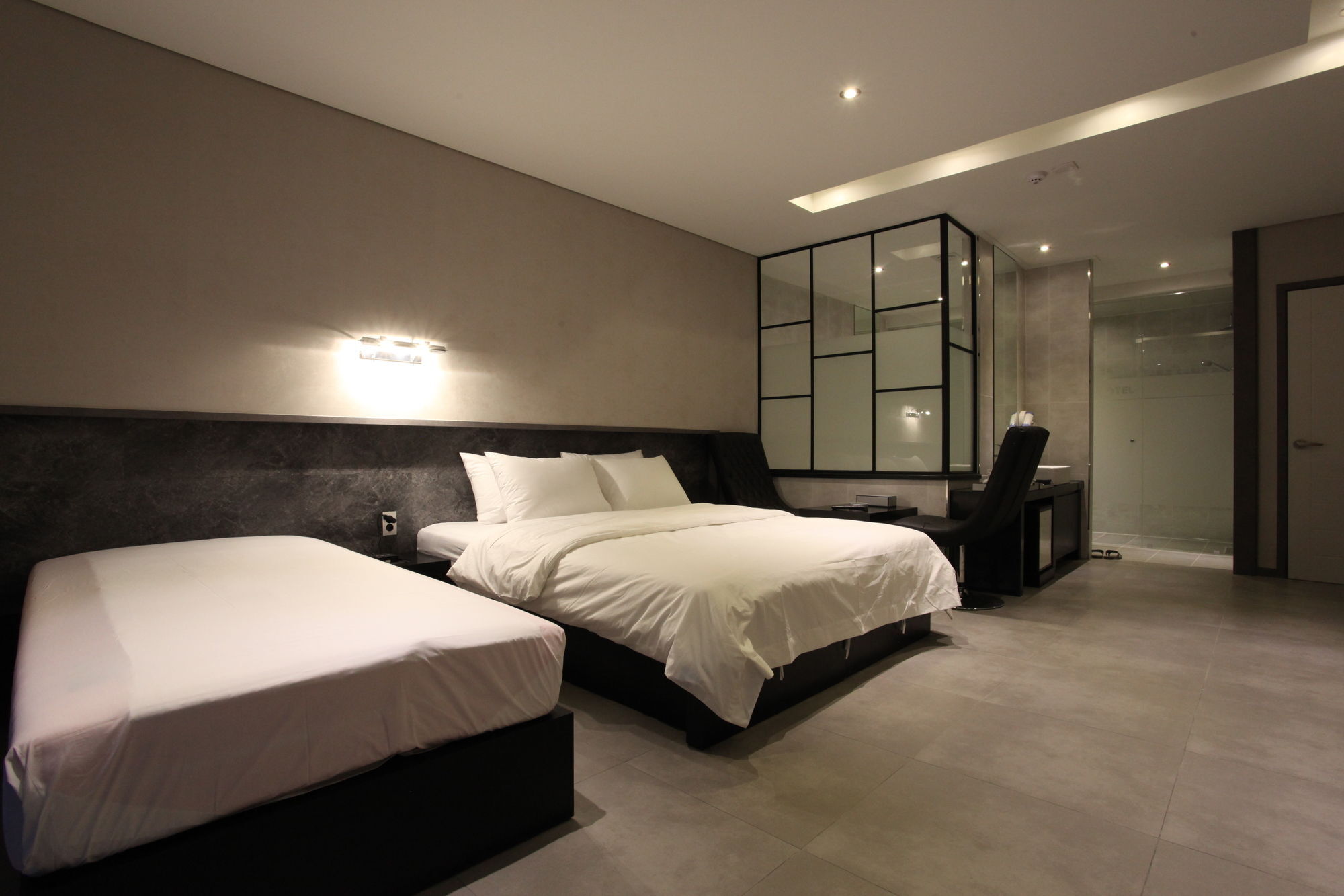 C&B Hotel Ансан Экстерьер фото